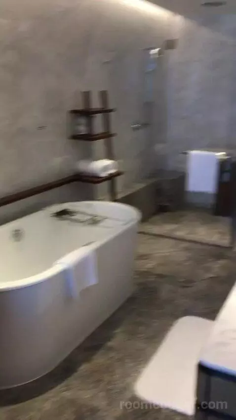 2 Double Beds, Guest Room bathroom picture #3