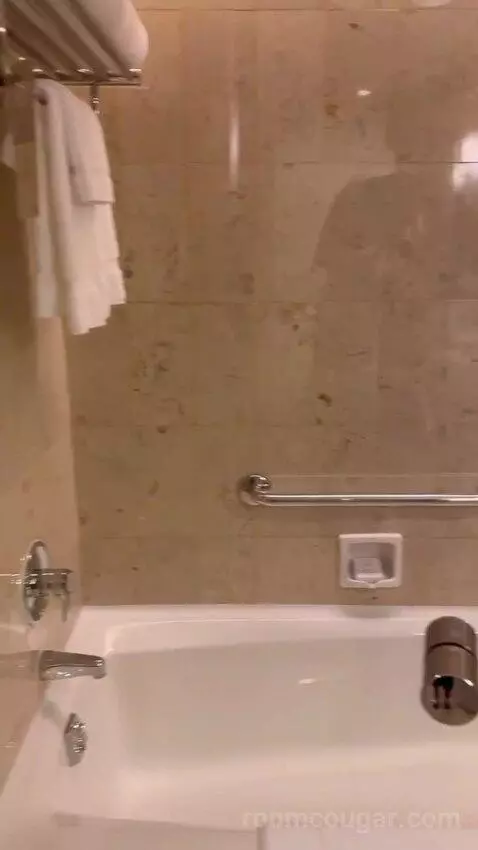 Guest Room, 2 Double, City View bathroom picture #2