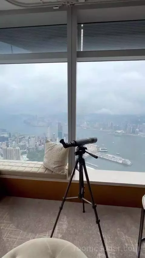 Deluxe Victoria Harbour Suite with King Bed, Club Lounge Access (#109-16) view picture #1