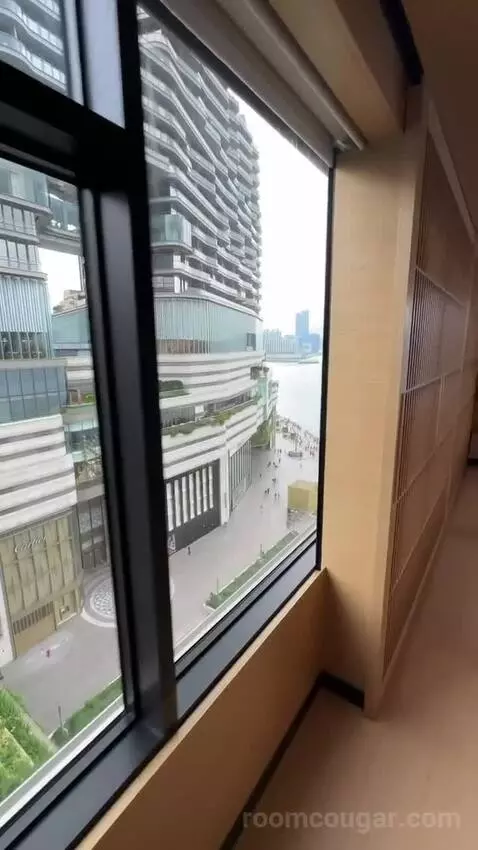 1 King Corner Suite with Sea View - Regent Club Access view picture #1
