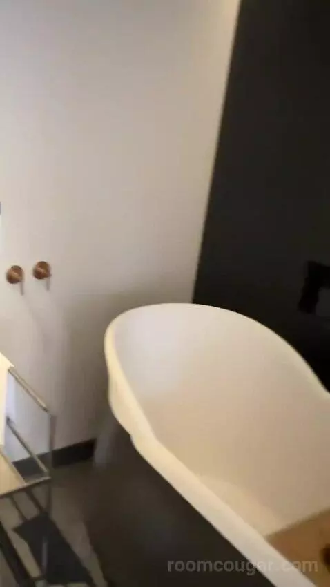1 Super King Studio Suite Kowloon View bathroom picture #9