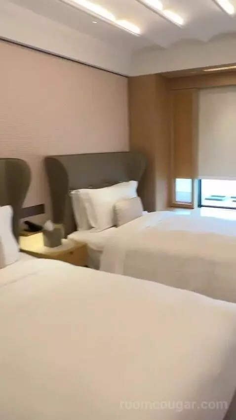 2 Twin Classic Harbour View bed picture #3