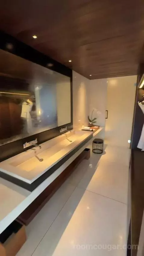 Terrace Suite picture #13
