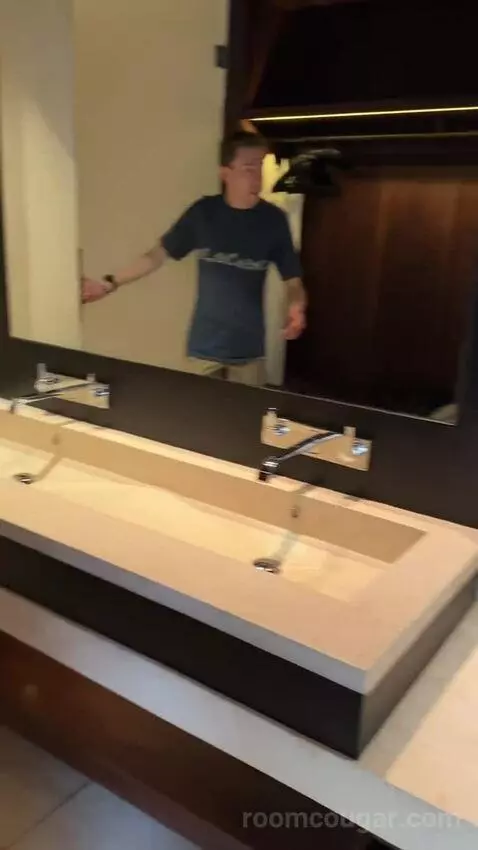 Ocean View Suite bathroom picture #11