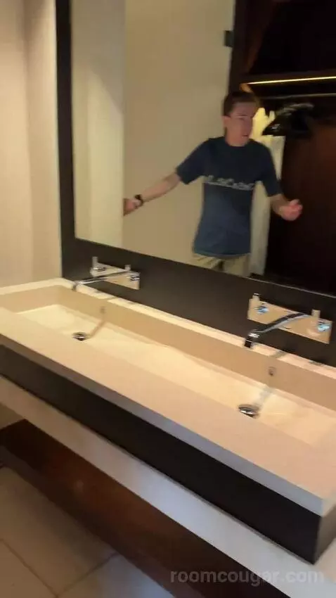 Ocean View Suite bathroom picture #12