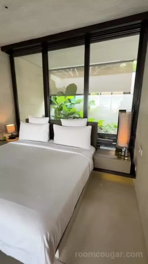 Panoramic One Bedroom Pool Villa bed picture #2