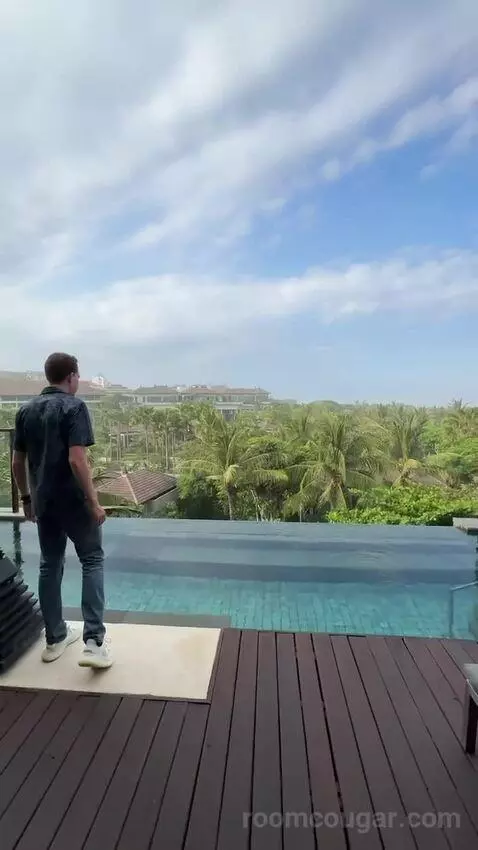 The Sky, 2 Bedroom Villa, Bedroom 1: 1 King, Bedroom 2: 2 Queen, Ocean View, Top Floor, Balcony picture #5