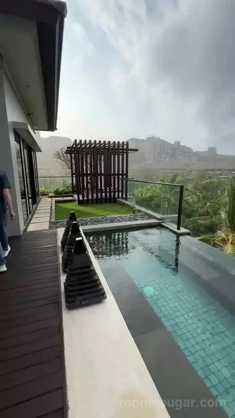 The Sky, 2 Bedroom Villa, Bedroom 1: 1 King, Bedroom 2: 2 Queen, Ocean View, Top Floor, Balcony picture #6