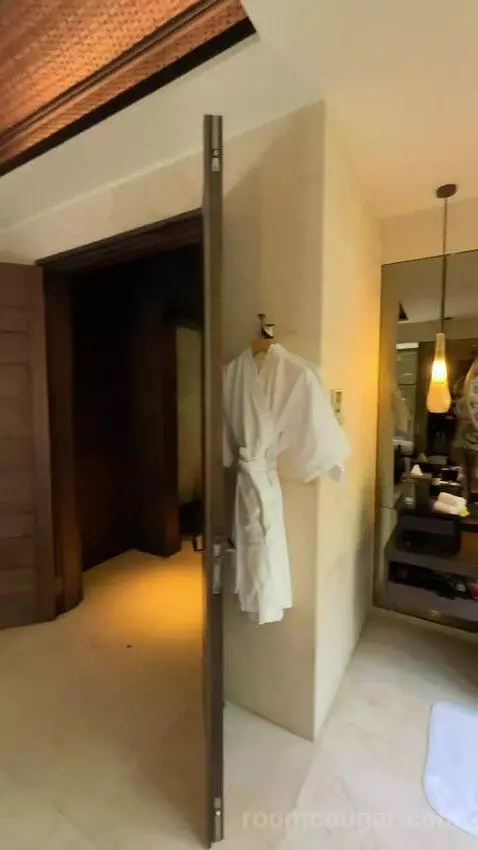 Riverfront Pool Villa, 1 Bedroom Villa, 1 King, Riverfront (#15) bathroom picture #12