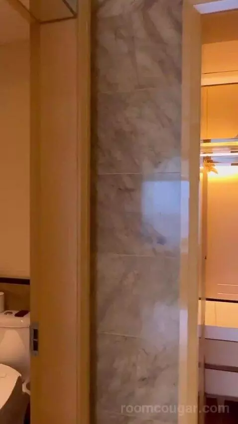 Club Deluxe Suite with a King Bed and Marina Bay View bathroom picture #7