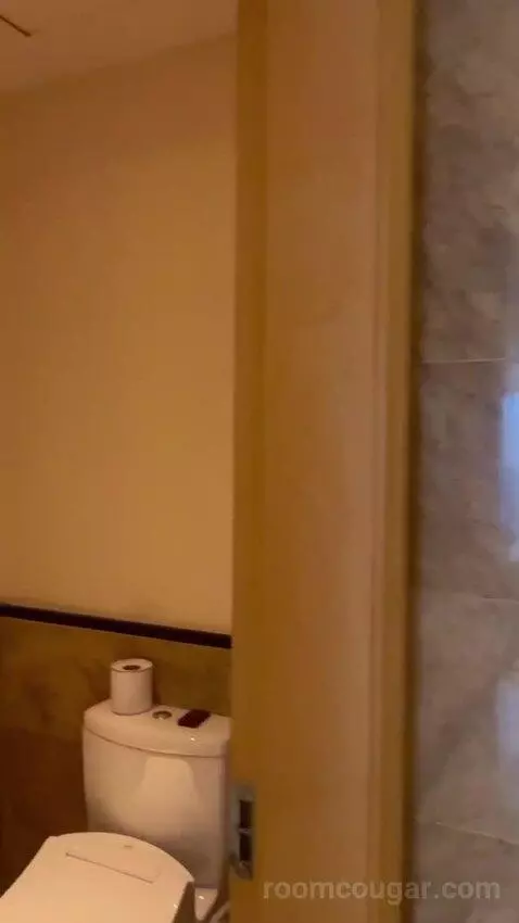 Club Deluxe Suite with a King Bed and Marina Bay View bathroom picture #11