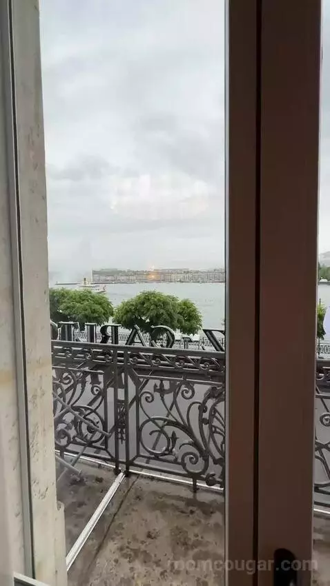 Grace Kelly Suite view picture #5