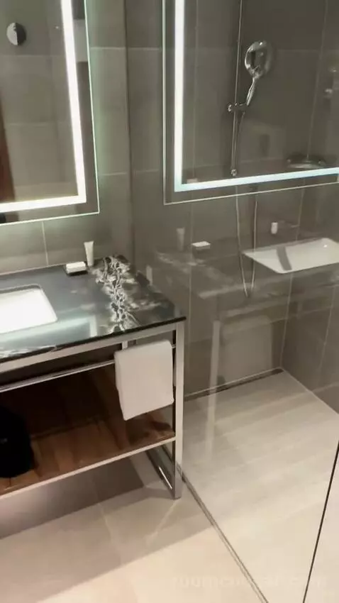 Premium Room, Guest Room, 2 Twin, Upper Floor bathroom picture #4