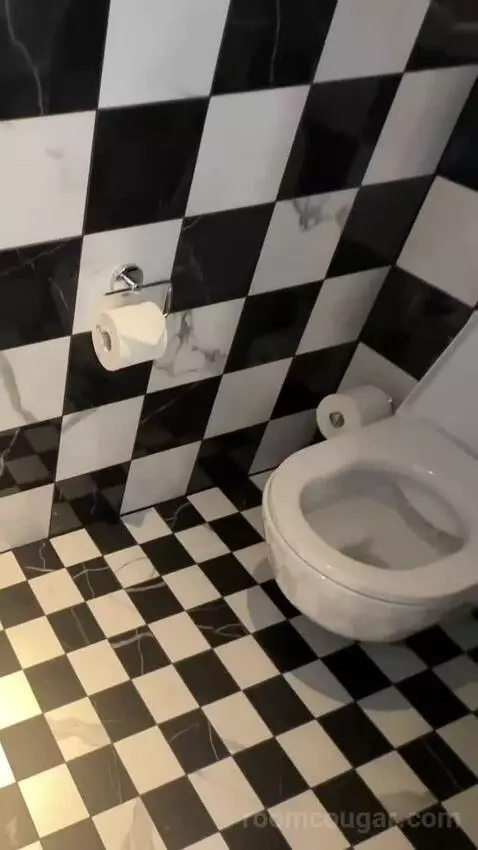 Cool Corner Suite King with City View bathroom picture #5