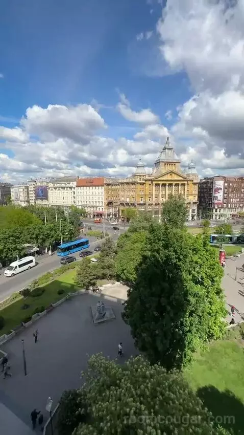 Deluxe Suite, 1 Bedroom Suite, 1 King, City View view picture #3
