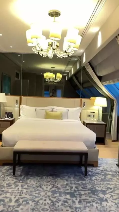 Royal Suite, Club Lounge Access, 1 Bedroom Suite, 1 King bed picture #4