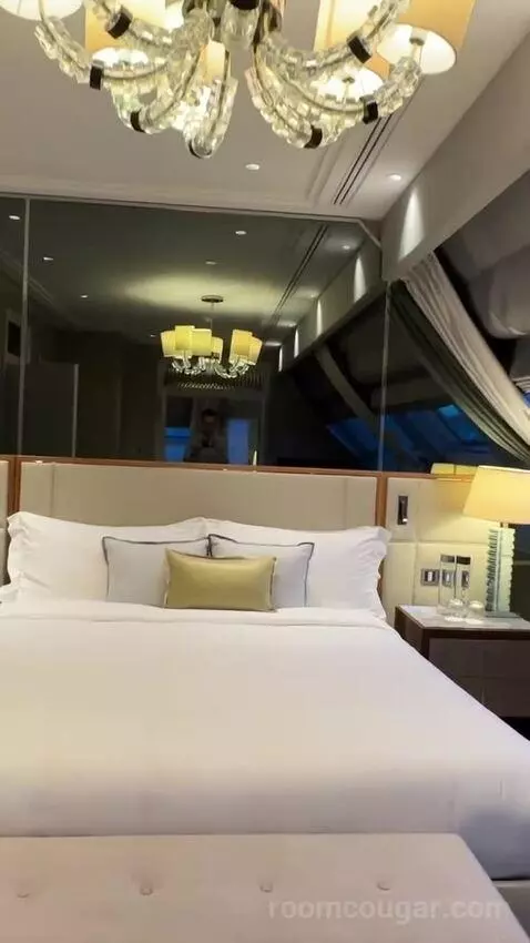 Royal Suite, Club Lounge Access, 1 Bedroom Suite, 1 King bed picture #8