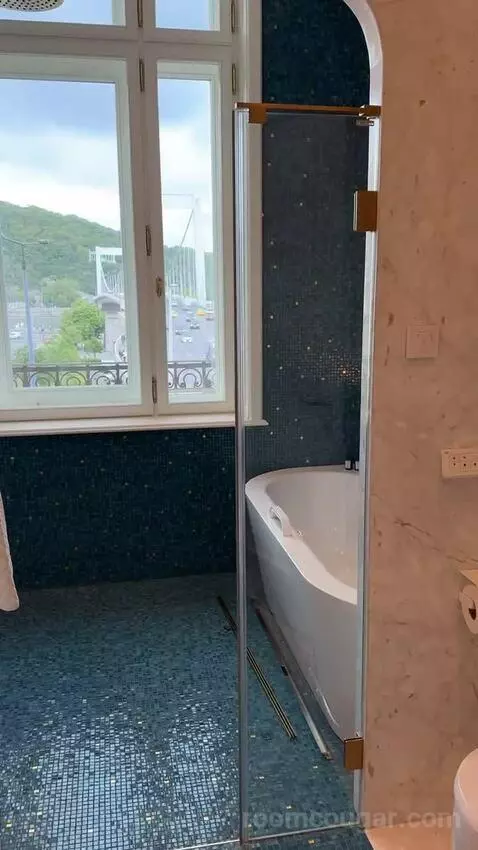 King Room with River View picture #24