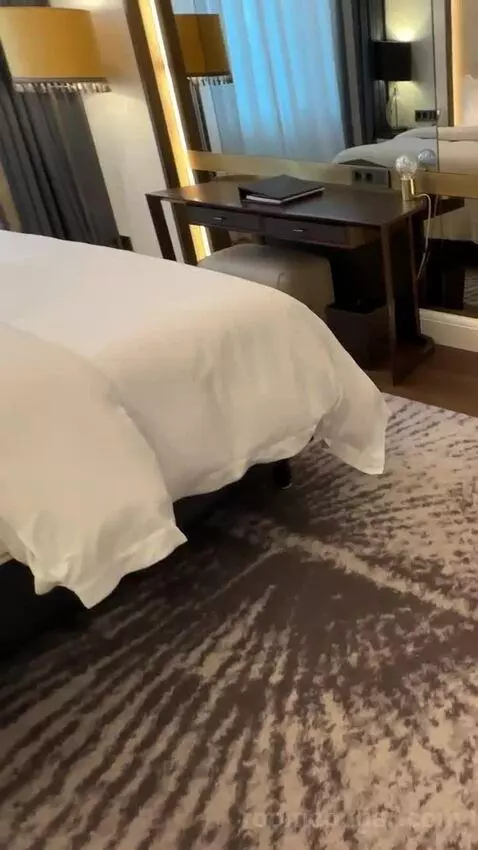 King Room with River View bed picture #5