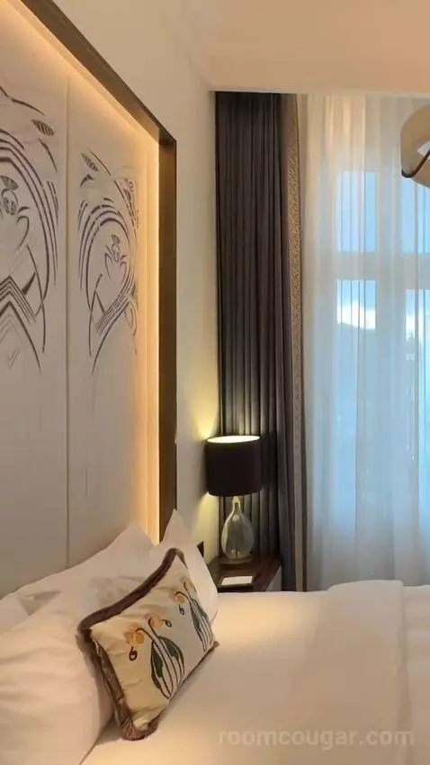 King Room with River View bed picture #9