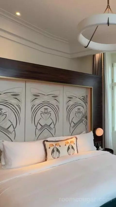 Elisabeth Bridge King Suite with River View bed picture #5