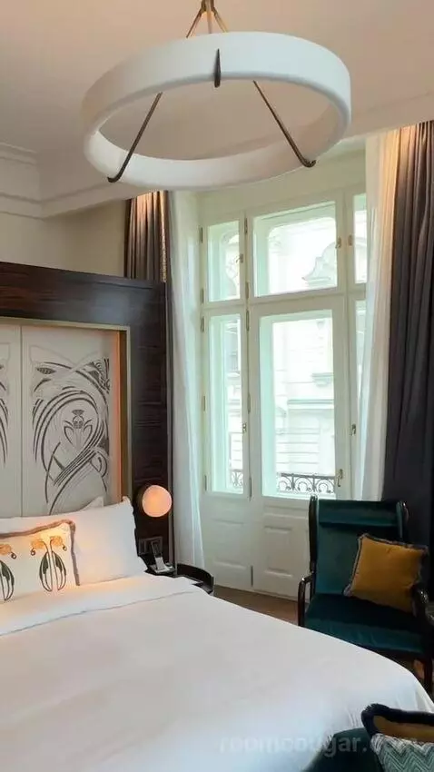 Elisabeth Bridge King Suite with River View bed picture #7