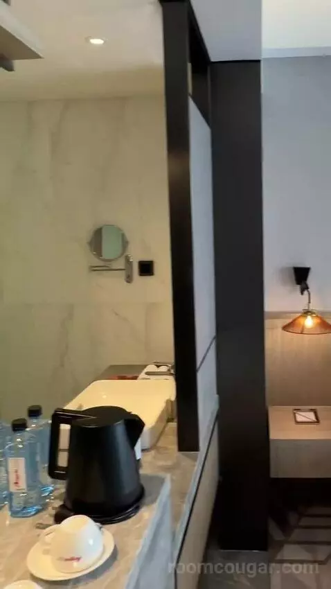 Superior Twin Room bathroom picture #7