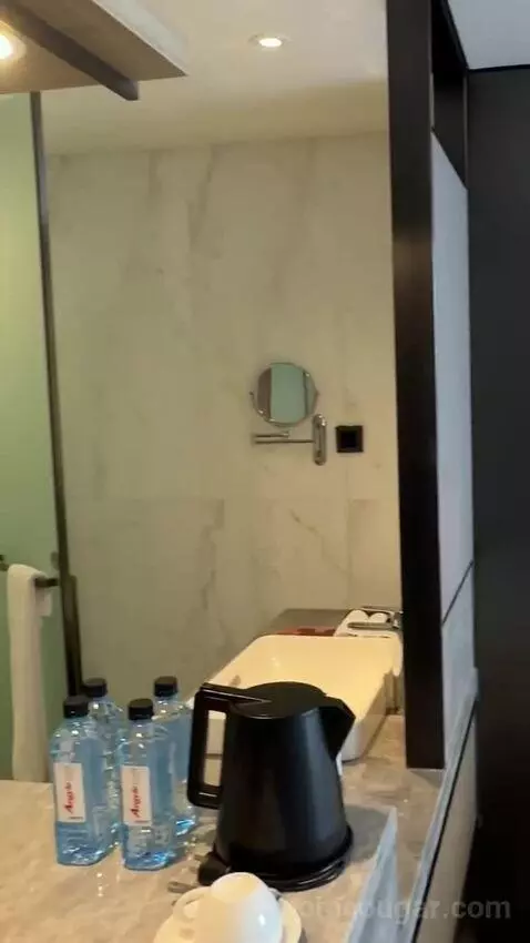 Superior Twin Room bathroom picture #12