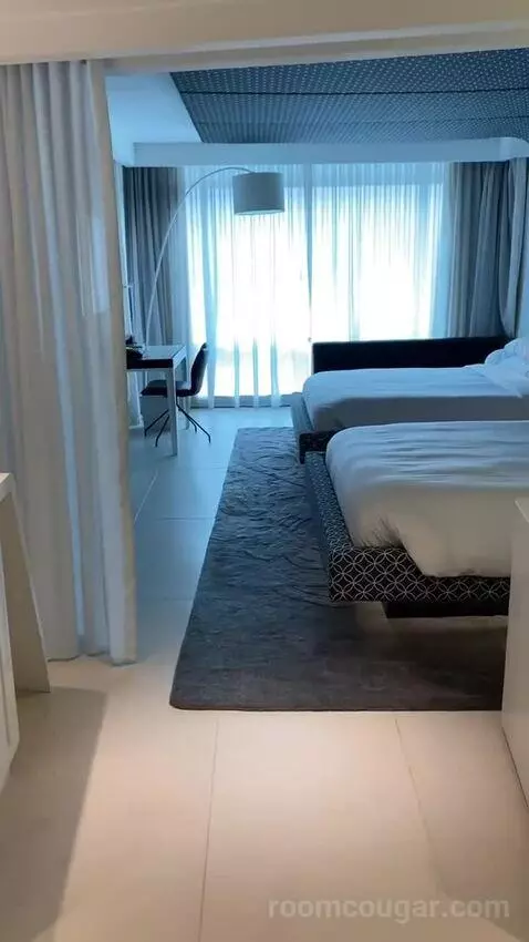 Spectacular Queen bed picture #4