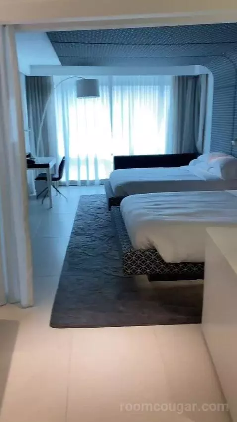 Spectacular Queen bed picture #6