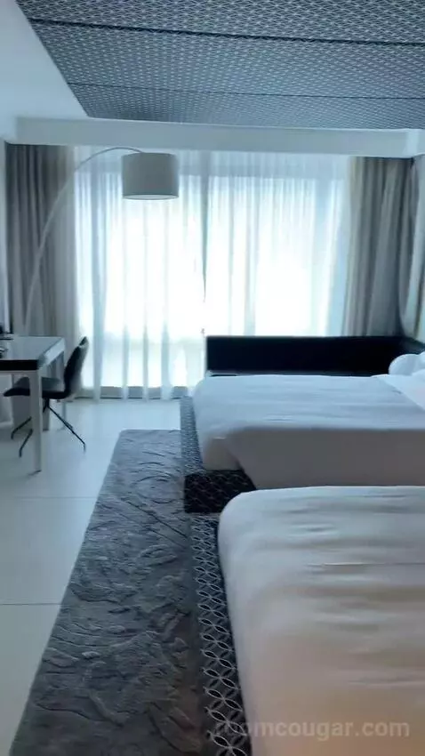 Spectacular Queen bed picture #7