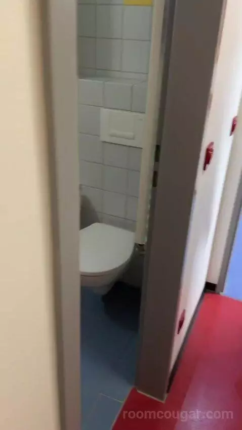 Double Room bathroom picture #1