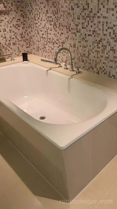 Skyline Junior Suite, Junior Suite, 1 King bathroom picture #8