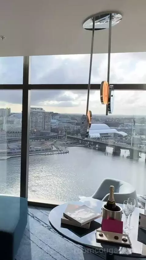 Spectacular Room, Guest Room, 1 King, Darling Harbour View view picture #2