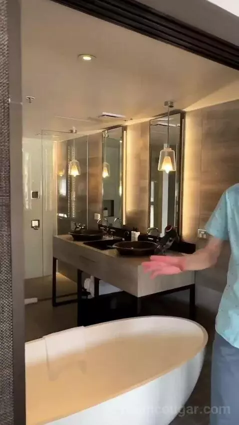 Harbour Suite, Suite, 1 King, Water View bathroom picture #1