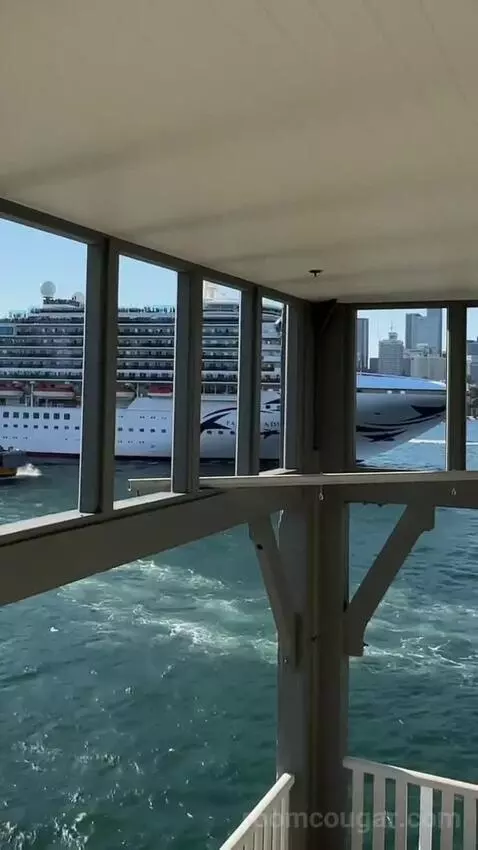 Harbour Suite, Suite, 1 King, Water View view picture #4