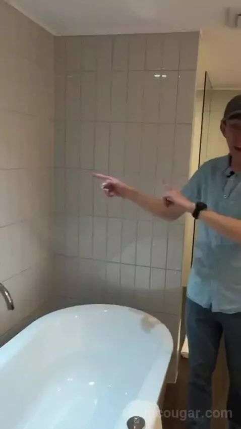 Walsh Bay King Suite bathroom picture #3