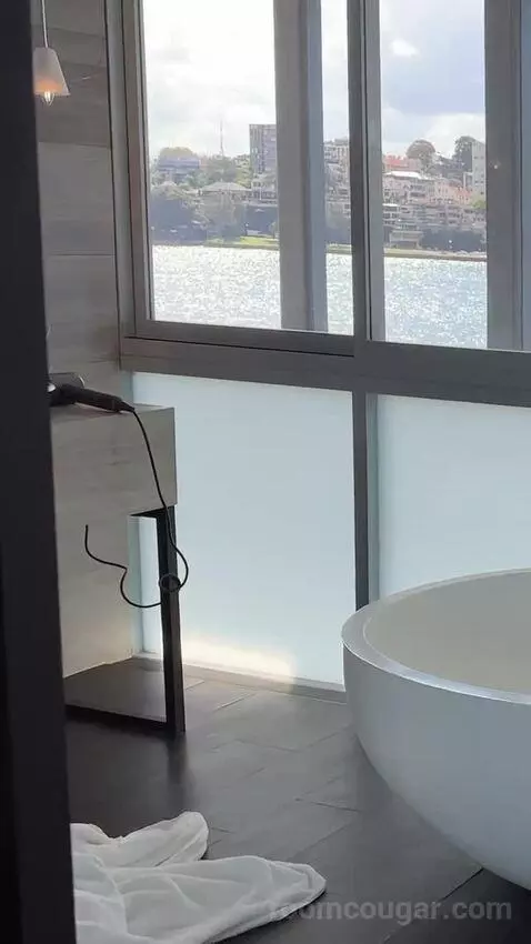 Vice Admiral Suite, Suite, 1 King, Bridge View bathroom picture #5