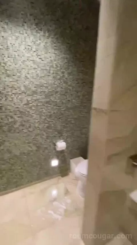 Luxury Butler Service, Suite, 1 King bathroom picture #9