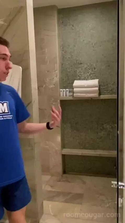 Executive Butler Service, Executive Suite, 1 King bathroom picture #5