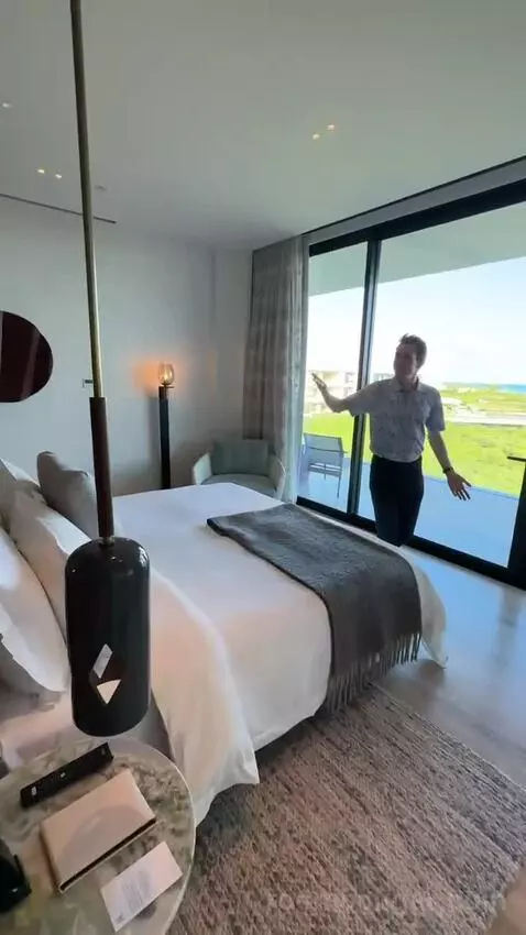 Atlas Suite, 1 King, Ocean View, Outdoor Bathtub, Corner Room, Terrace (#327) bed picture #2