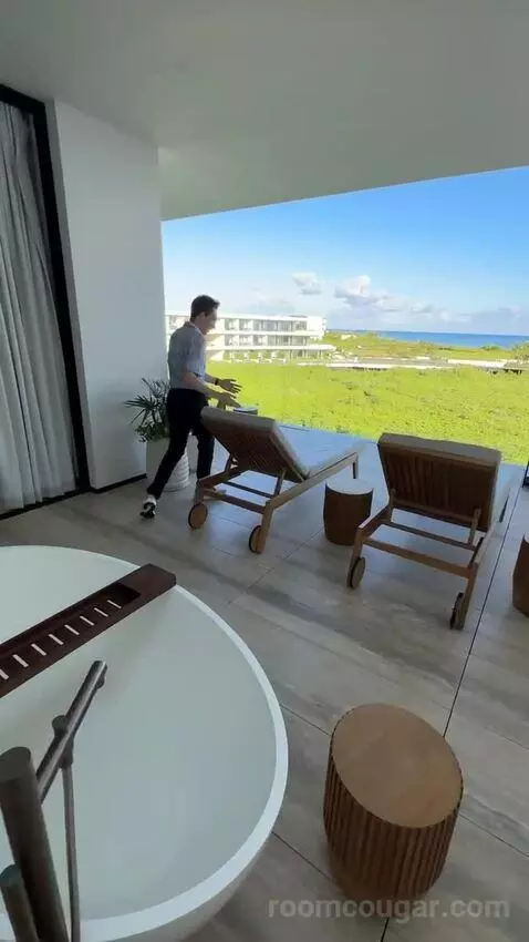 Atlas Suite, 1 King, Ocean View, Outdoor Bathtub, Corner Room, Terrace (#327) view picture #4
