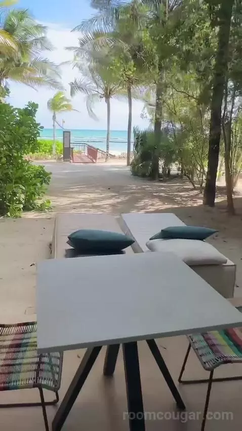 Double Room with Two Double Beds - Beachfront picture #16