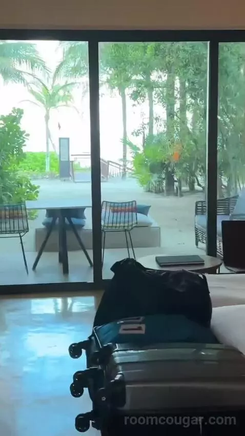 Double Room with Two Double Beds - Beachfront view picture #6