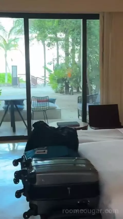 Double Room with Two Double Beds - Beachfront picture #4