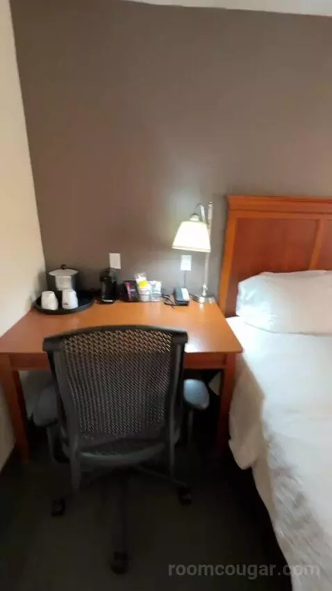King Room - Mobility Access (#228) bed picture #6