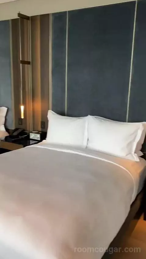 Deluxe Corner Queen Room with Two Queen Beds and City View (#4225) bed picture #8