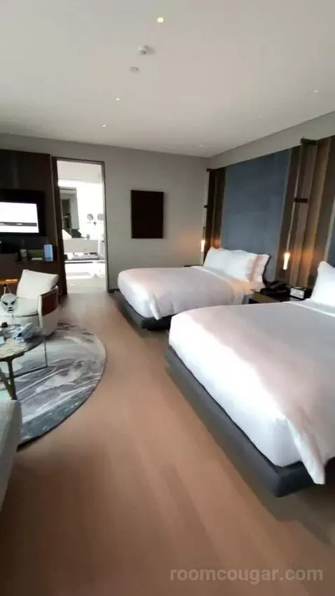 Deluxe Corner Queen Room with Two Queen Beds and City View (#4225) view picture #9