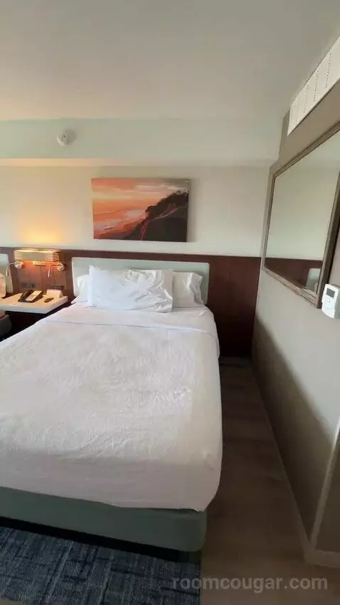 Queen Room with Two Queen Beds and Ocean View (#202) bed picture #5