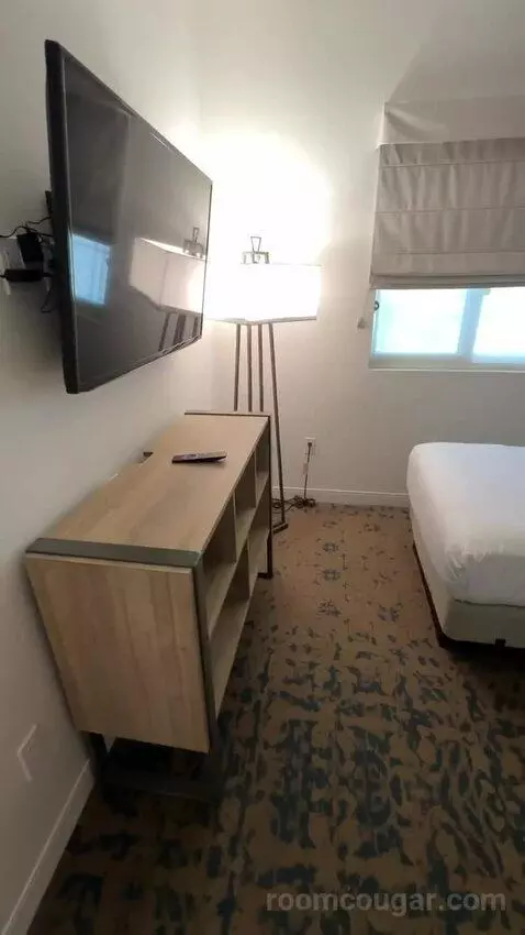 1king 2twin 2rm Suite-Parlor Plus Bedroom bed picture #2